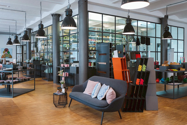 Standort Blumenfisch Store in Berlin-Tempelhof – Nachhaltige Flaschengärten und kreative Wohnaccessoires in der Geneststraße.