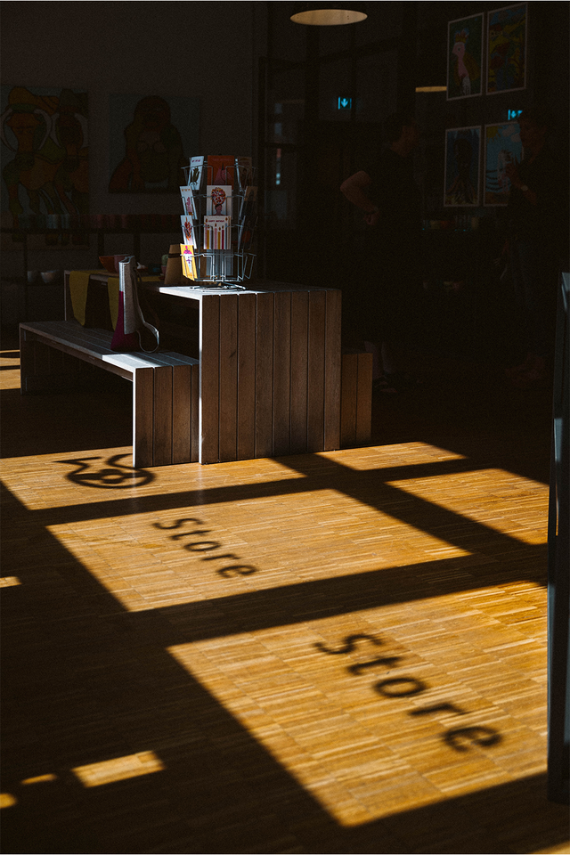 Standort Blumenfisch Store in Berlin-Tempelhof – Nachhaltige Flaschengärten und kreative Wohnaccessoires am Südkreuz.